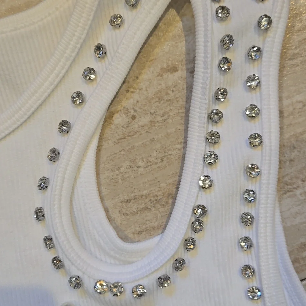 Inner Circle Trendy White Ribbed Bling Accent Tank Top - Picture 6 of 9